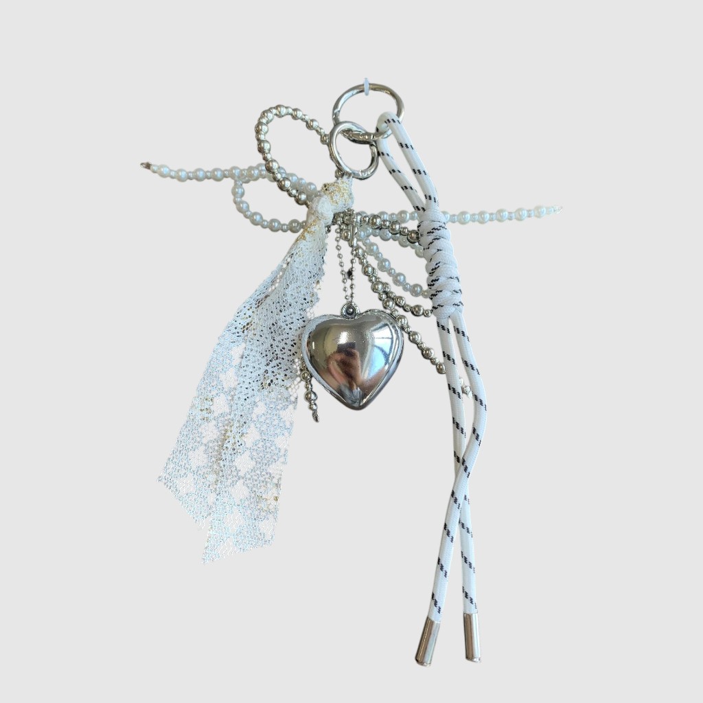 [161-WTMY26061121-21] Ensemble de breloques cœur chromé, dentelle, corde et perles – ZAC